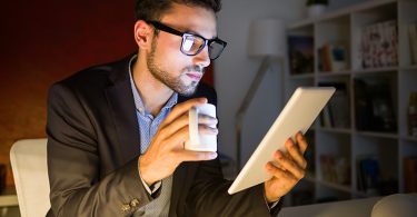 J'ai optimisé ma productivité avec NoteBookLM : 5 conseils incontournables pour exploiter au mieux l'outil audio AI de Google