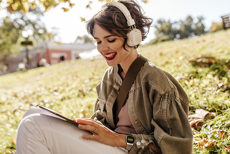 ElevenLabs AI transforme vos livres en audiobooks gratuits en quelques minutes