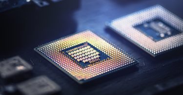 Un aperçu du futur ? La carte SuperNIC ultra-rapide de Nvidia à 800GBps ressemble étrangement à un GPU avec sa Connect X-8 AIB