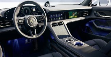 Les voitures Porsche 2026 : un App Store intégré et une révolution audio