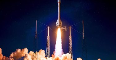 Starship en route vers Mars avec Optimus, le robot Tesla, pour des missions révolutionnaires d'ici fin 2026