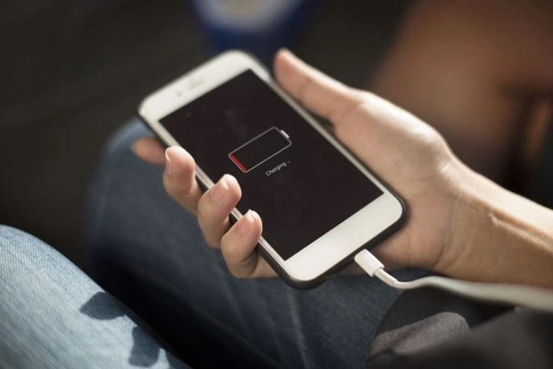 À l'heure pour la Journée Mondiale de la Sauvegarde : ce minuscule appareil de 2 To peut aussi recharger votre iPhone