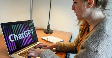 ChatGPT décrypte les photos avec une expertise surpassant celle d'un critique d'art et d'un enquêteur réunis