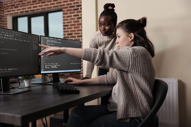 Passez l'IA, les enfants doivent encore apprendre à coder, selon le PDG de Github - découvrez comment les initier