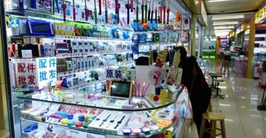 bienvenue à huaqiangbei, le marché technologique le plus incroyable au monde