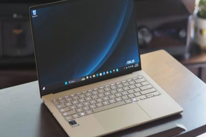 Victoire serrée pour Microsoft : Duel entre Asus Zenbook A14 et Microsoft Surface Laptop 7