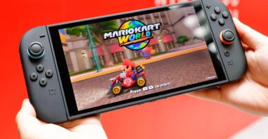 Non, ne retirez pas la couche protectrice de l'écran de la Nintendo Switch 2