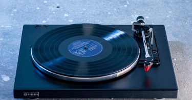 Un spécialiste allemand de la Hi-Fi dévoile une platine vinyle d'entrée de gamme pour audiophiles