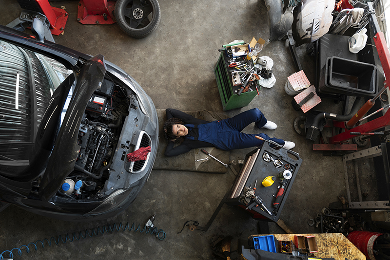 12 Caractéristiques Discrètement Abandonnées par les Constructeurs Automobiles Modernes