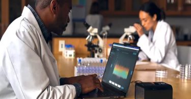 mauvaise nouvelle pour les adeptes d'apple – le macbook pro m5 pourrait être retardé, créant un dilemme pour les mises à niveau