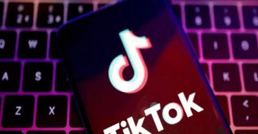 Le Nouveau Réseau Social d'OpenAI Un TikTok Réinventé en Flux d'Actualités IA