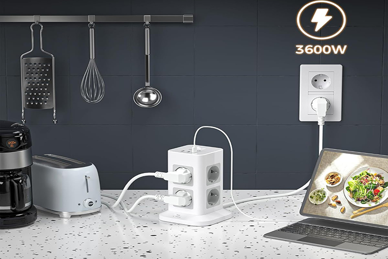 Test Tour Multiprise TESSAN 8 Sortie AC avec 3 USB Parafoudre et Surtension
