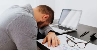 Les employés perdent confiance en leurs dirigeants - bien au-delà de l'impact de l'IA